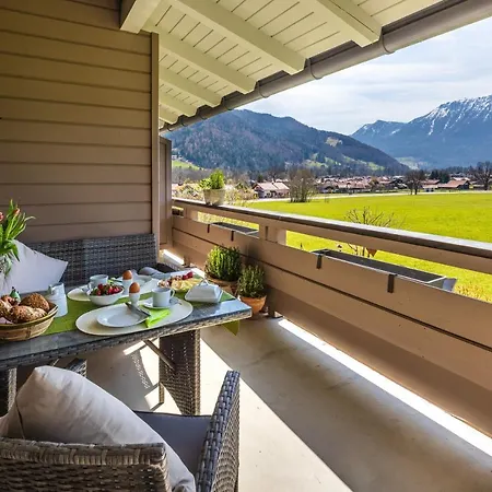Hoerndlwand Bergblick * Ruhpolding